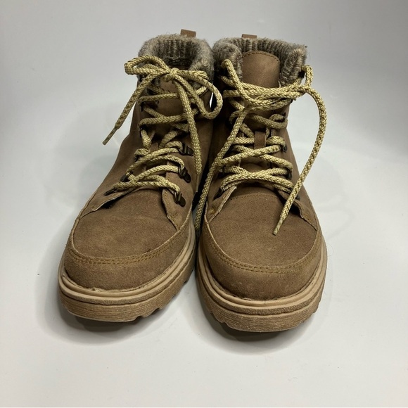 Born Orlene suede lace up boots size 11 - Picture 3 of 8